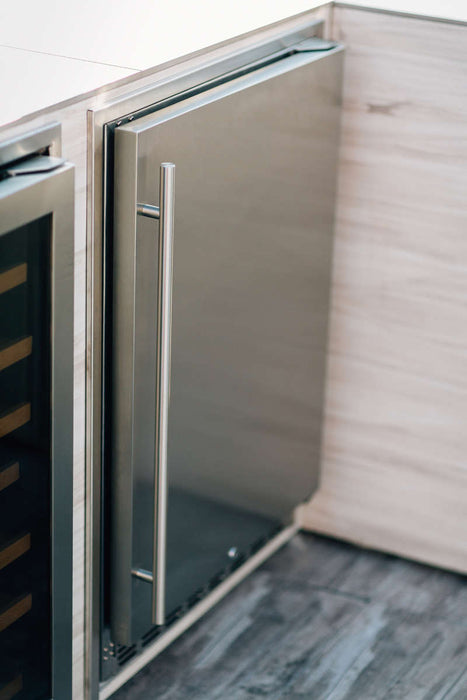 Summerset SSRFR-24D Outdoor Refrigerator: Stainless Steel Deluxe 24-inch Fridge Refrigerator Summerset   