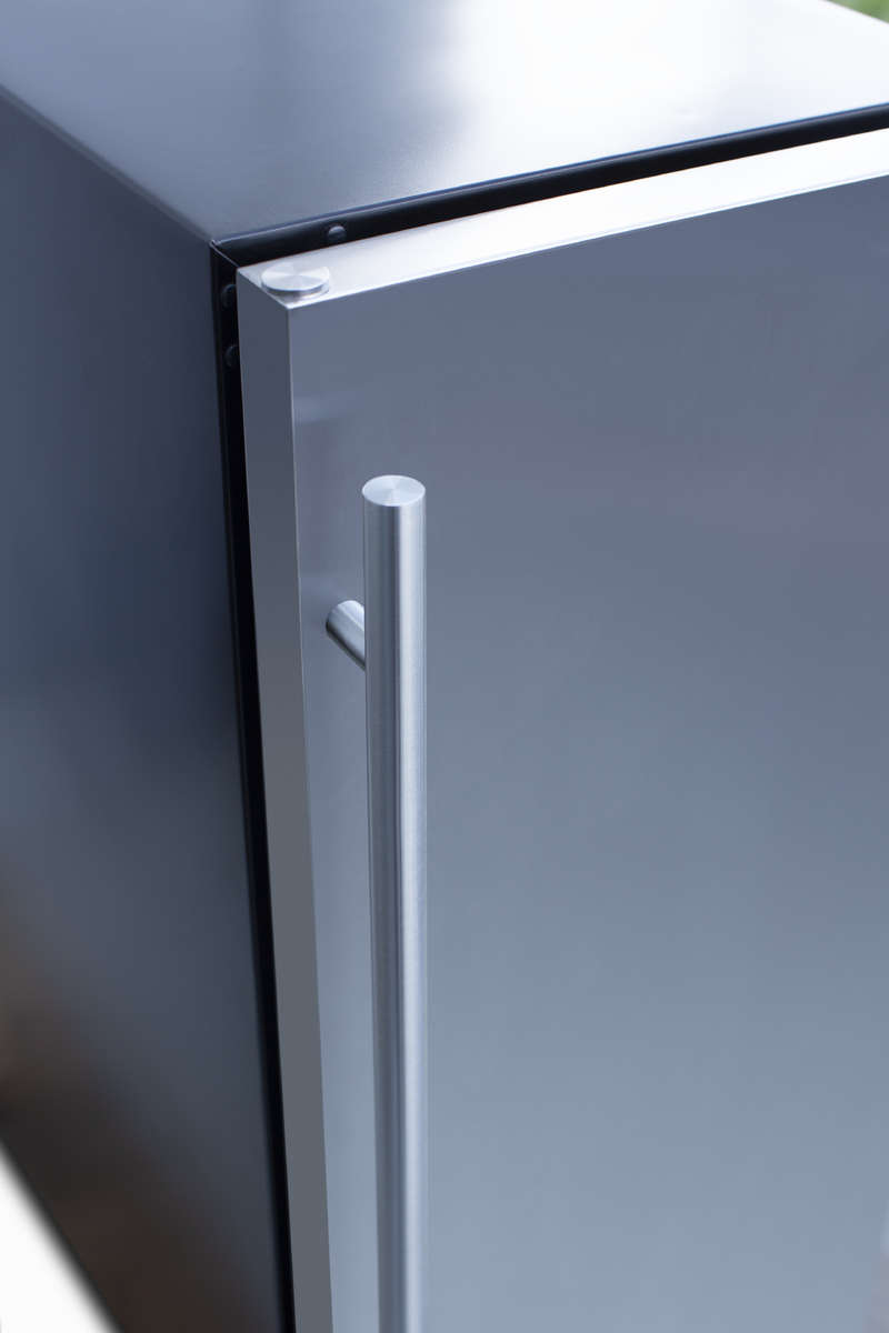 Summerset SSRFR-15S Outdoor Refrigerator: Sleek Stainless Steel Compact Fridge - Perfect for Patio Parties Refrigerator Summerset   