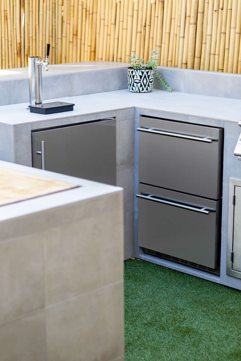 Summerset SSRFR-24DK1 Outdoor Kegerator: 25" Single-Tap Kegerator Solution Kegerator Summerset   